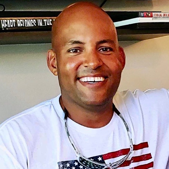 Meet your Posher, Bob - Picture 1 of 5